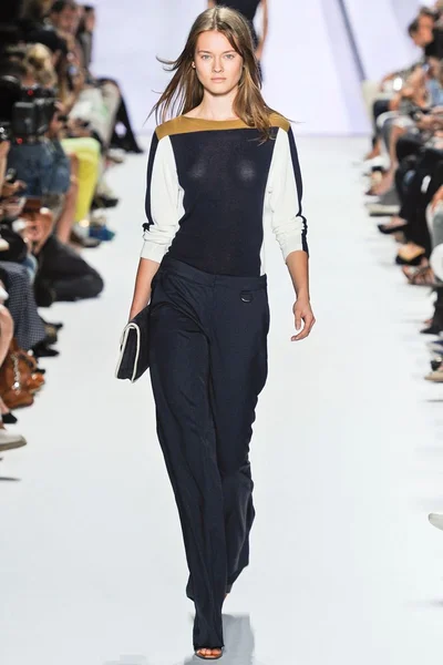 Look 4